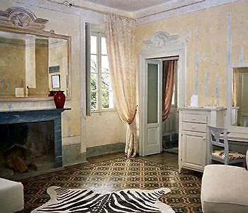 Regina Teodolinda Suites Laglio 3*,  Italien