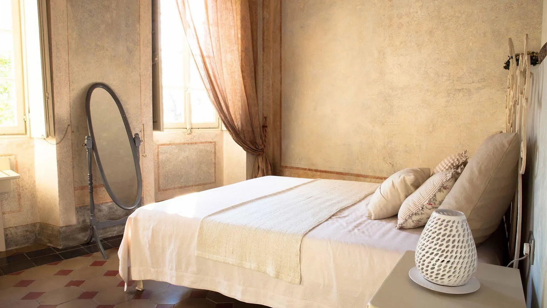 Regina Teodolinda Suites Laglio Frühstückspension