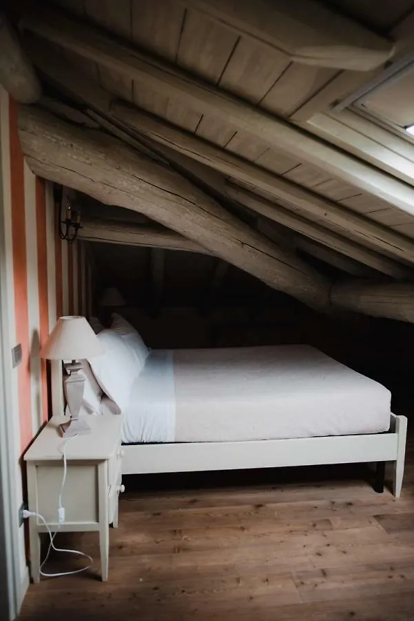 Regina Teodolinda Suites Laglio Italy
