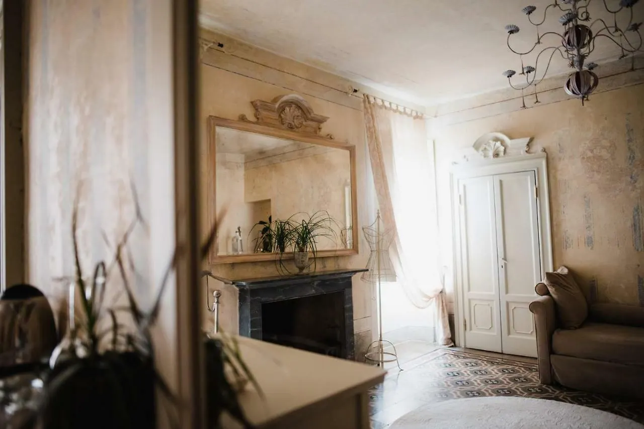 Regina Teodolinda Suites Laglio 3*,